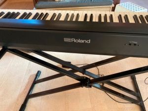 Piano Roland d'occasion à vendre